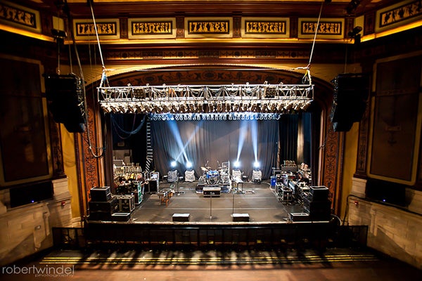 Center Stage View